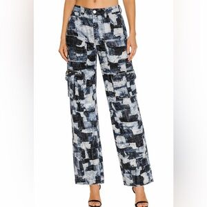 J99. Abstract Pattern Cargo Jeans